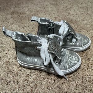 Toddler Girl’s Cat & Jack Glitter Star High Top Sneakers - Size 5
